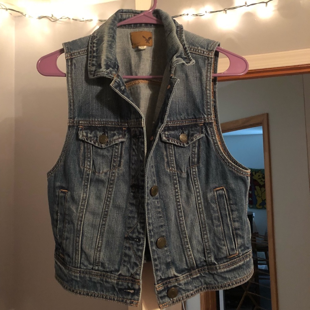 American Eagle Vest